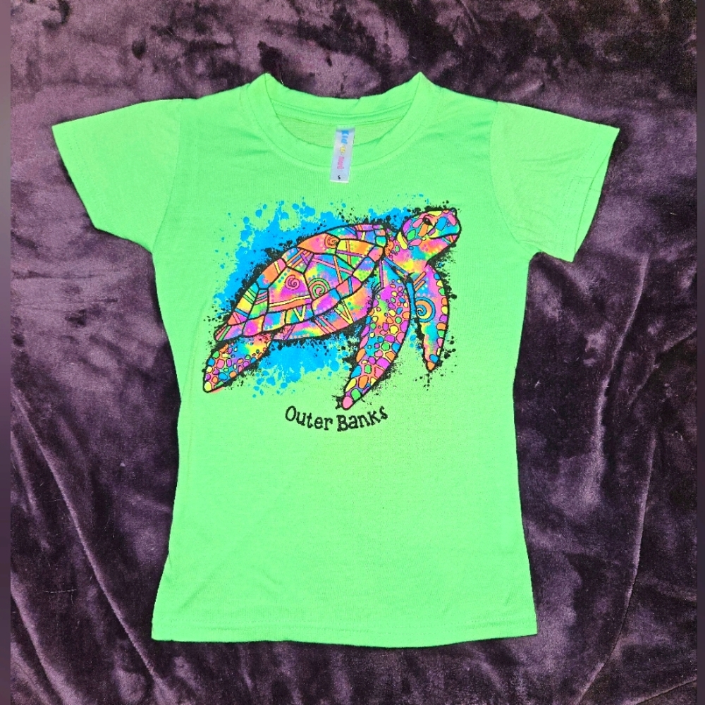 Kids Outer Banks Multicolor Sea Turtle Tee Green Size S